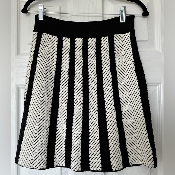 MAJE Mini Skirt Size 1 - Picture 3 of 7